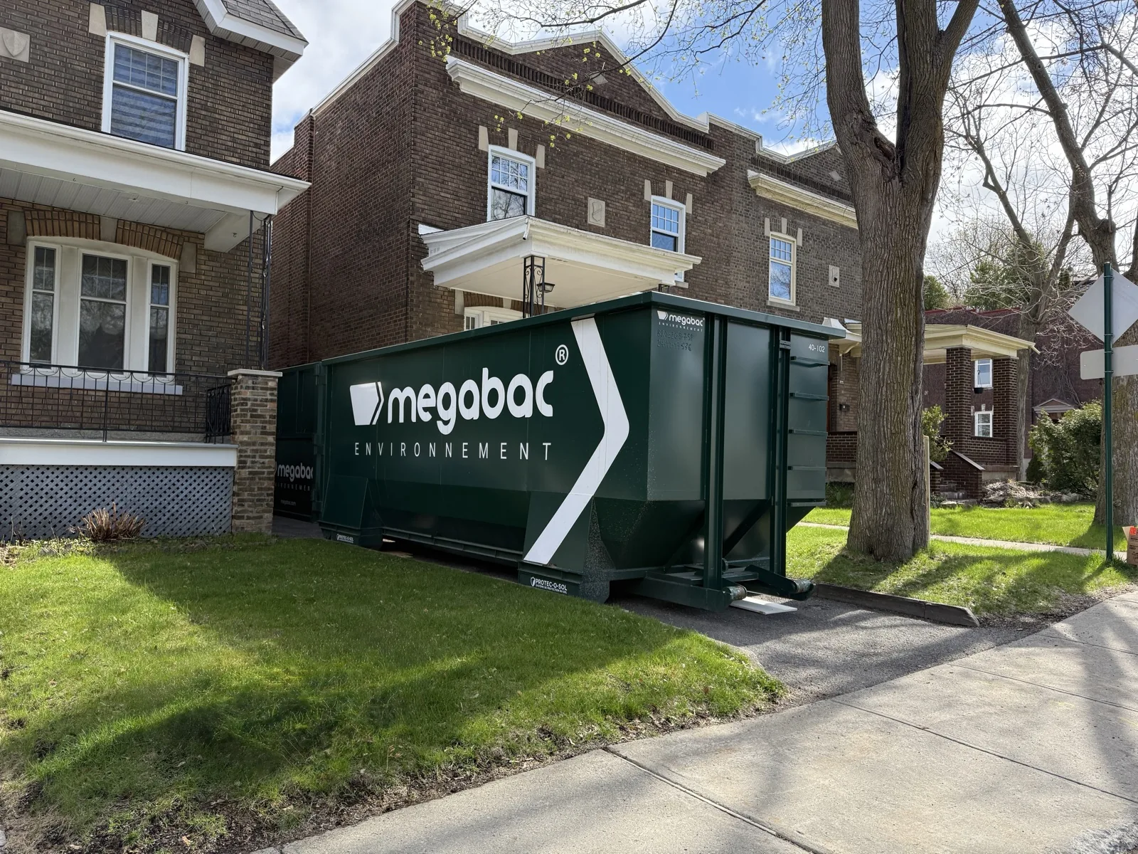 40 cubic yard Megabac dumpster delivered for a full cleanout in Greater Montreal